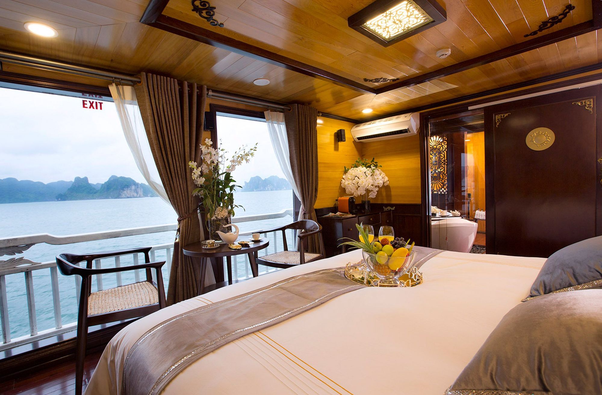 Aphrodite Cruise Ha Long Exterior photo