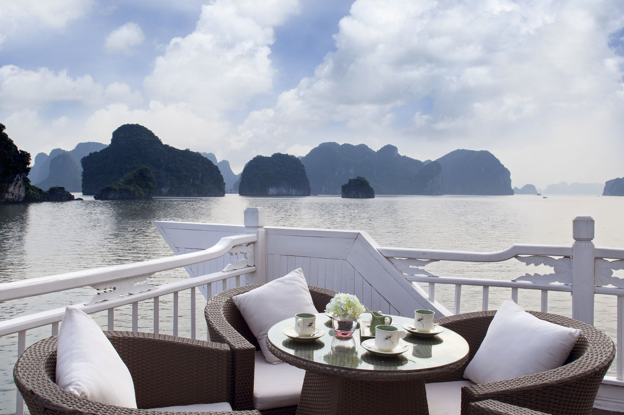 Aphrodite Cruise Ha Long Exterior photo